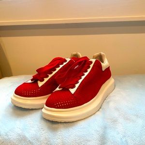 Platform sneakers